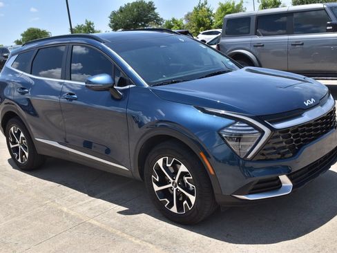 Used 2025 Kia Sportage EX w/ EX Premium Package AWD/4WD image 4