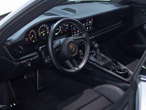 Used 2022 Porsche 911 GT3 image 25