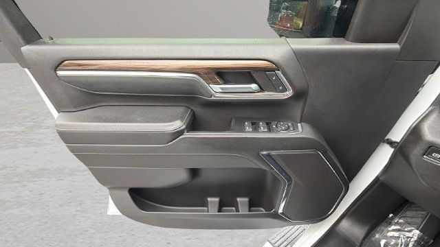 Used 2024 Chevrolet Silverado 2500 LT AWD/4WD image 17