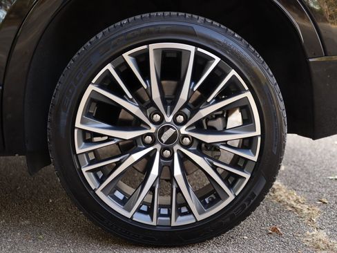 Certified 2024 Cadillac XT4 Sport image 42