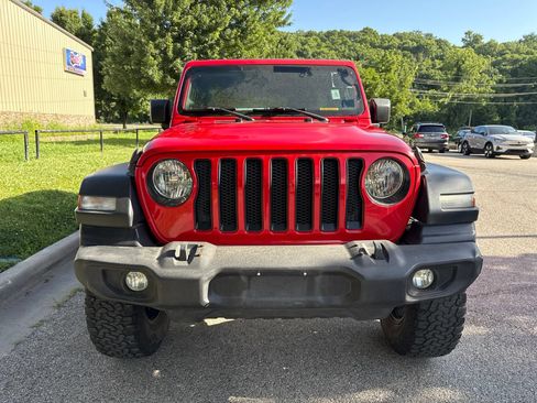 Used 2018 Jeep Wrangler Unlimited Sport AWD/4WD image 2