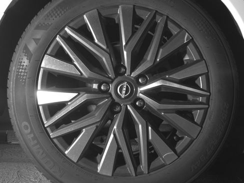 Used 2025 Nissan Altima 2.5 SV image 15