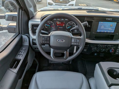 New 2026 Ford F250 XL RWD image 17