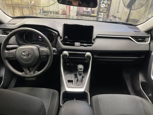 Certified 2025 Toyota RAV4 XLE AWD/4WD image 17