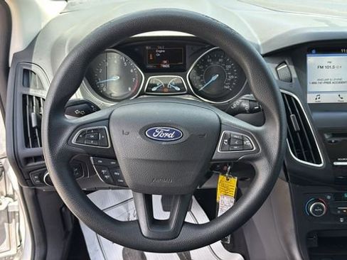 Used 2018 Ford Focus SEL image 20