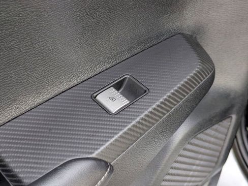 Used 2024 Mitsubishi Outlander SE Black Edition image 27