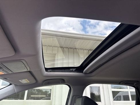 Used 2022 Honda CR-V EX-L image 9