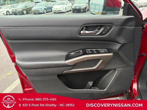 Certified 2023 Nissan Pathfinder Platinum AWD/4WD image 14