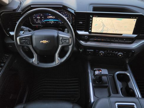 Used 2022 Chevrolet Silverado 1500 LTZ w/ Z71 Off-Road Package image 29