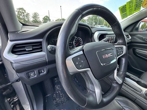 Certified 2019 GMC Acadia SLT image 17