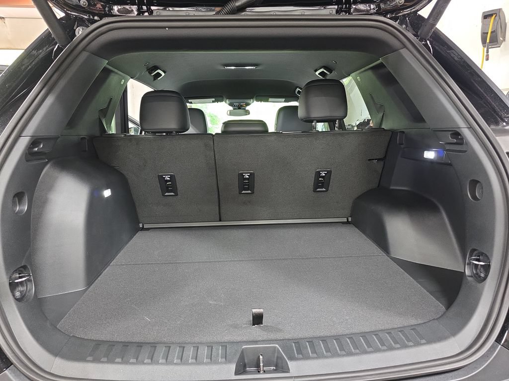 New 2027 GMC Terrain Elevation w/ Elevation Premium Package AWD/4WD image 12