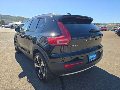 Used 2019 Volvo XC40 T5 Momentum