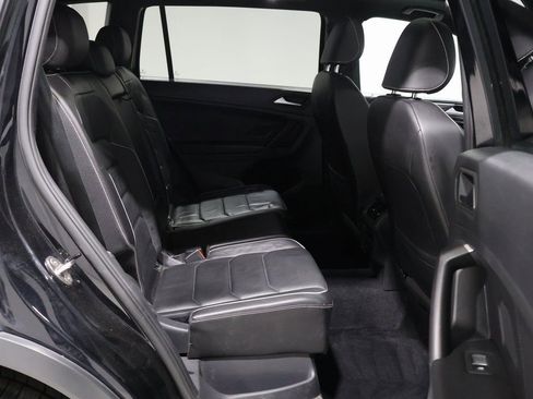 Used 2021 Volkswagen Tiguan SEL Premium R-Line image 24