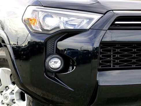 Used 2023 Toyota 4Runner SR5 Premium image 3