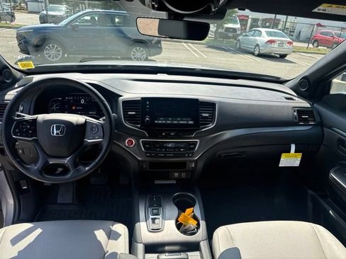 Used 2023 Honda Passport EX-L image 16