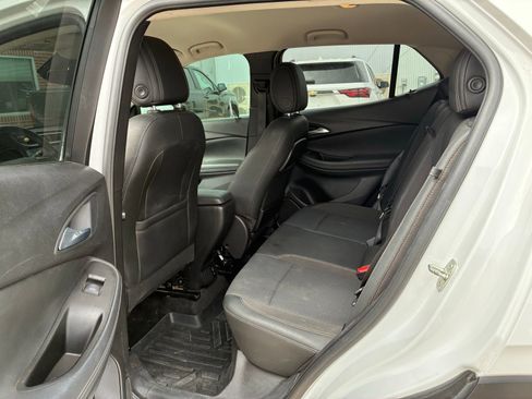 Used 2020 Buick Encore GX Select w/ Advanced Technology Package image 3