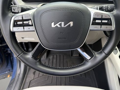 Used 2024 Kia Telluride S FWD image 18