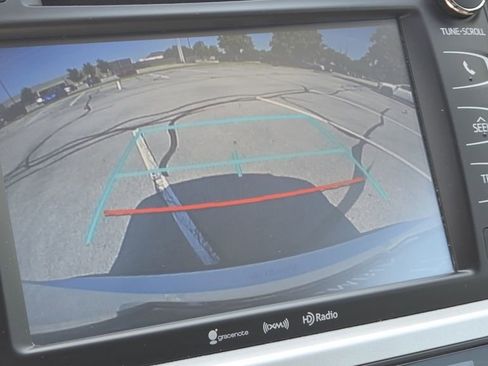 Used 2019 Toyota Highlander SE AWD/4WD image 26
