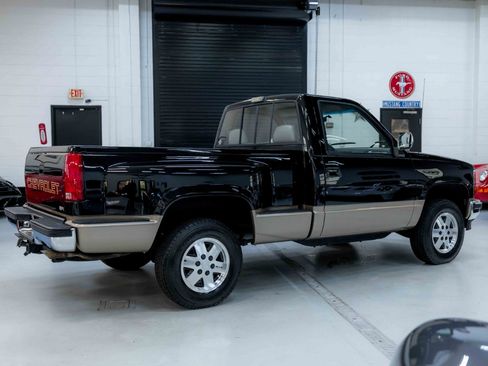 Used 1988 Chevrolet Silverado 1500 4x4 Regular Cab image 7