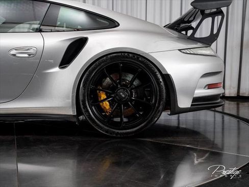 Used 2016 Porsche 911 GT3 RS RWD image 9