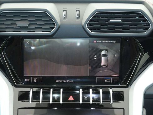 Used 2020 Lamborghini Urus AWD/4WD image 47