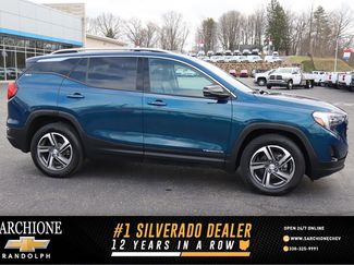 Used 2021 GMC Terrain SLT w/ LPO, Dark Accent Package AWD/4WD video 1
