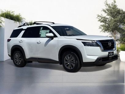 New 2025 Nissan Pathfinder SV