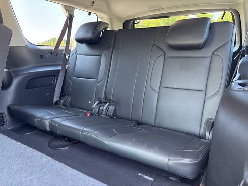 Used 2020 Chevrolet Suburban LT AWD/4WD image 14