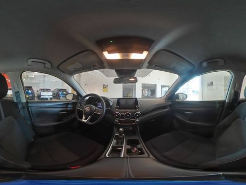 Used 2025 Nissan Sentra SV FWD image 41