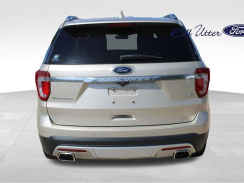 Used 2017 Ford Explorer Platinum AWD/4WD image 6