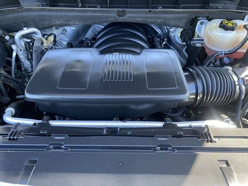 Used 2023 GMC Yukon SLE image 30