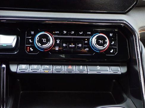 Used 2024 GMC Sierra 2500 AT4 w/ AT4 Premium Plus Package image 18