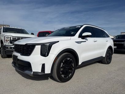 Used 2024 Kia Sorento S w/ Panoramic Sunroof Package