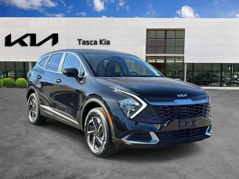 Used 2023 Kia Sportage LX image 1