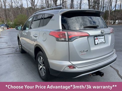 Used 2018 Toyota RAV4 XLE image 7