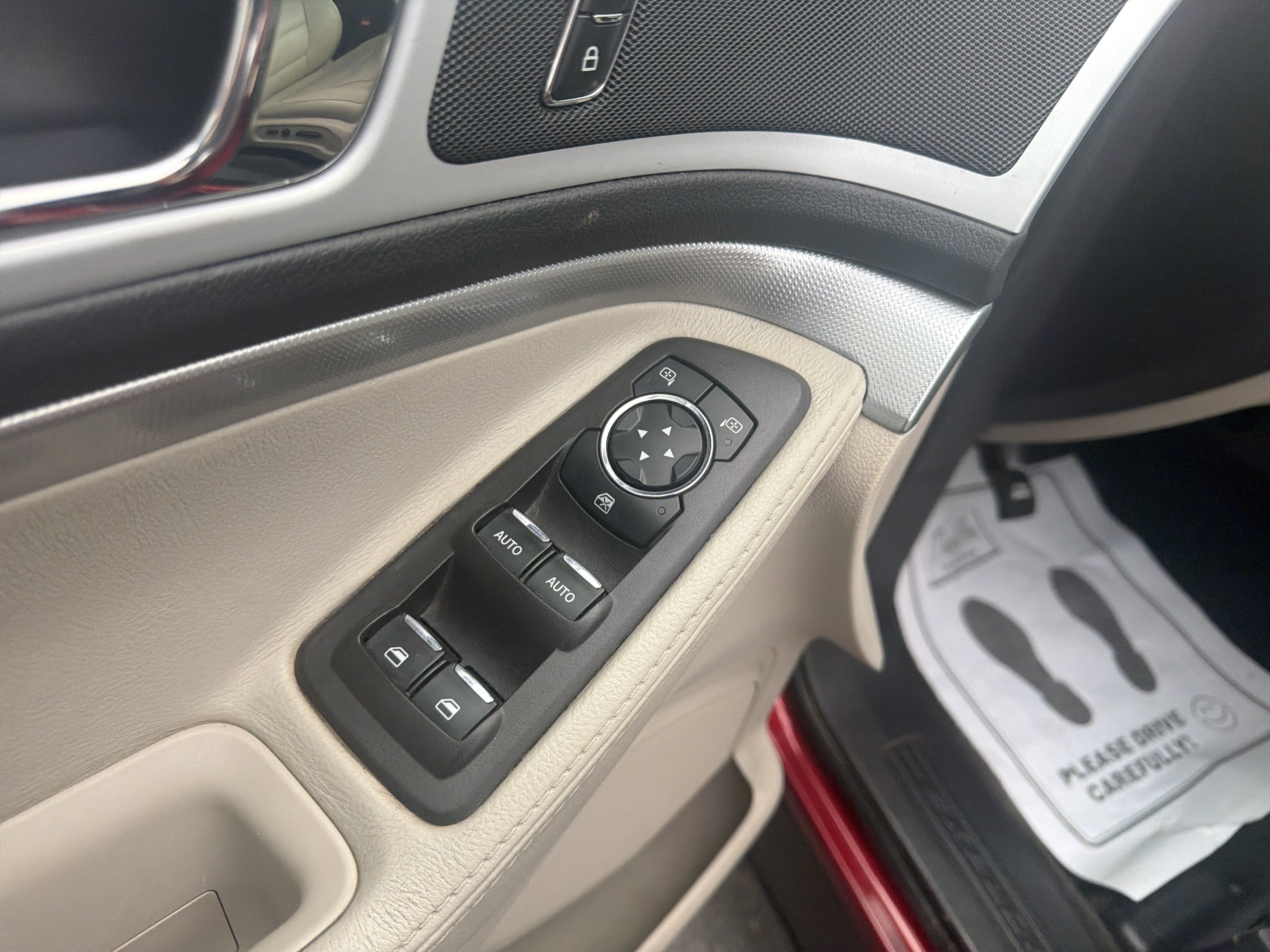 Used 2014 Ford Explorer XLT w/ Equipment Group 202A AWD/4WD image 18