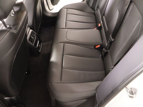 Used 2025 BMW 330i xDrive Sedan image 13