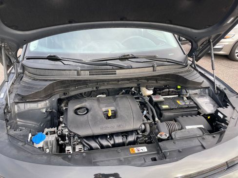 Used 2025 Kia Soul LX w/ LX Technology Package image 30