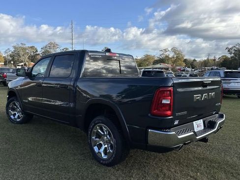 New 2026 RAM 1500 4x4 Crew Cab image 6