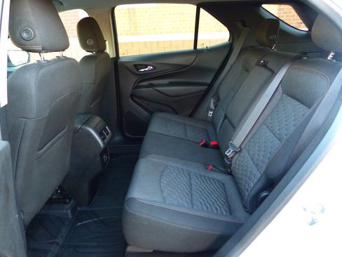 Used 2019 Chevrolet Equinox LT image 38