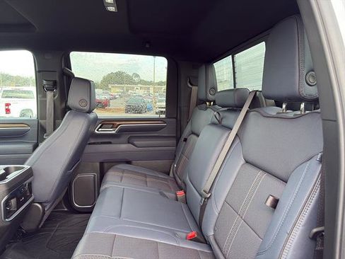 Used 2025 Chevrolet Silverado 3500 High Country w/ Technology Package image 14