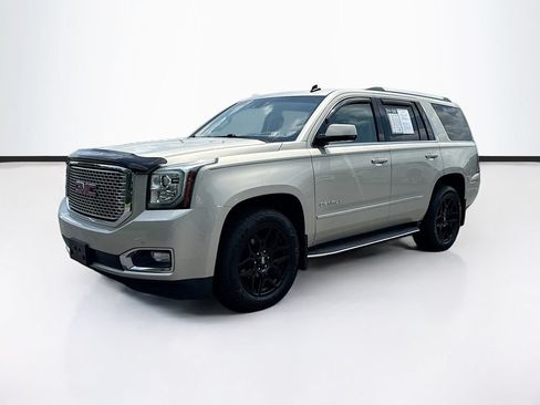 Used 2015 GMC Yukon Denali w/ Touring Package AWD/4WD image 3