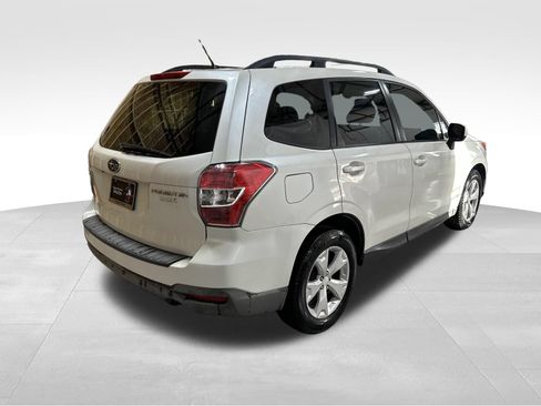 Used 2015 Subaru Forester 2.5i Premium AWD/4WD image 5