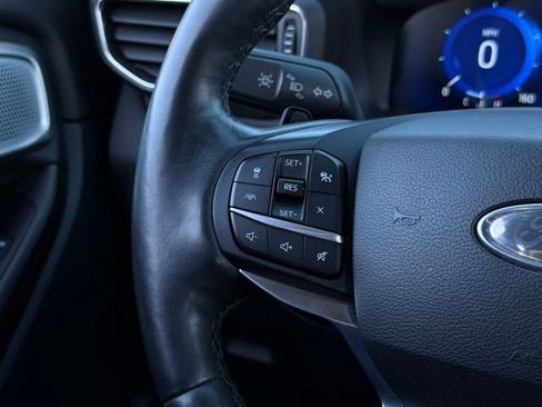 Certified 2020 Ford Explorer Platinum w/ Premium Technology Package image 11