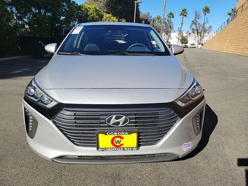 Used 2019 Hyundai Ioniq Limited image 3