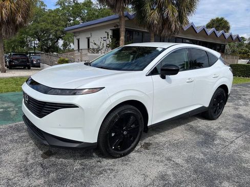 Used 2025 Nissan Murano SV FWD image 2