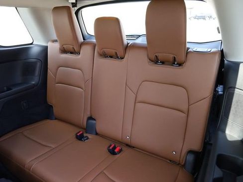 Certified 2025 Nissan Pathfinder Platinum w/ Cargo Package FWD image 9