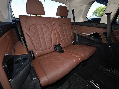 Used 2023 BMW X7 xDrive40i w/ Executive Package AWD/4WD image 20