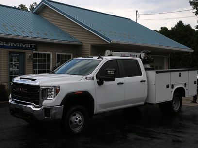 Used 2023 GMC Sierra 3500 Pro w/ Convenience Package