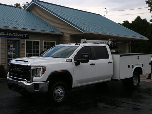 Used 2023 GMC Sierra 3500 Pro w/ Convenience Package AWD/4WD image 1